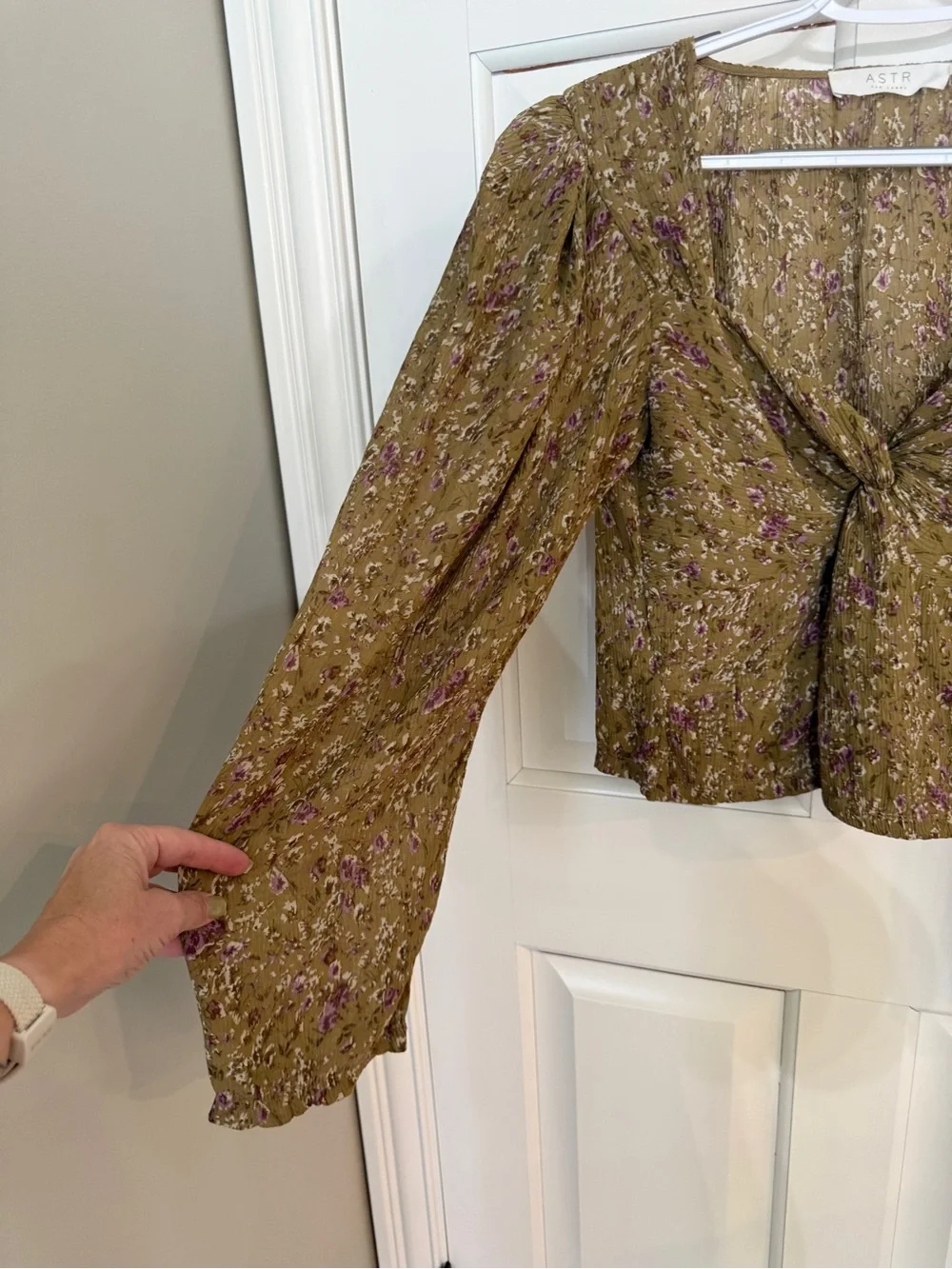 Astr feminine label